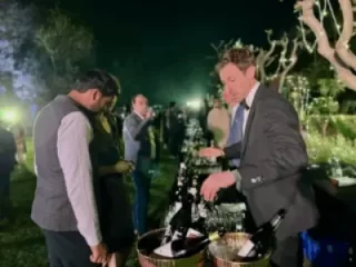 Vinitaly-Roadshow-image-320x240-1 400x300