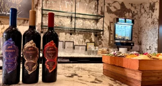 Grover Signet Wines Hero